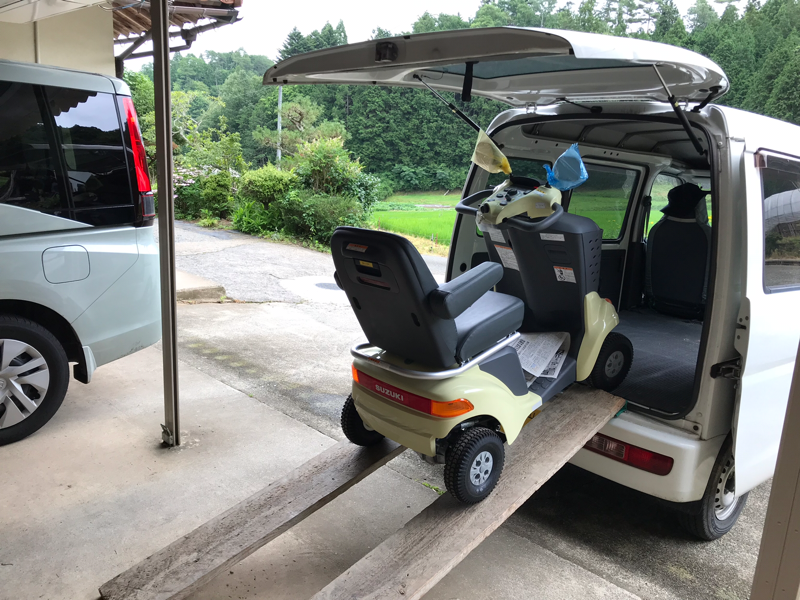 坂道でも安定感抜群 スズキセニアカー納車させて頂きました 2019